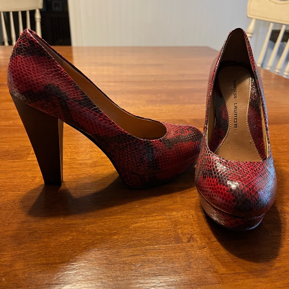 Chinese Laundry Women’s Heel Size 7